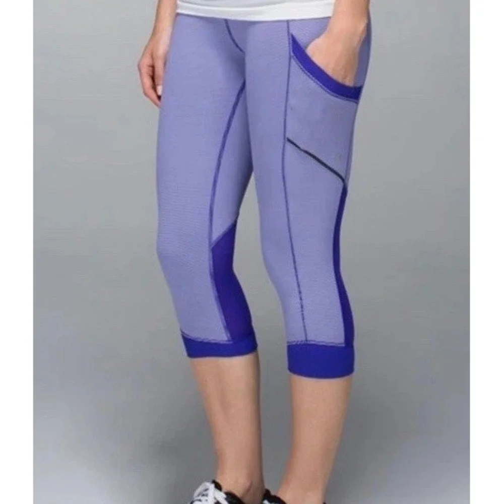 Lululemon Run For Fun Crop Bruised Berry Wee Stripe Sz 8 RARE Purple Pockets‎